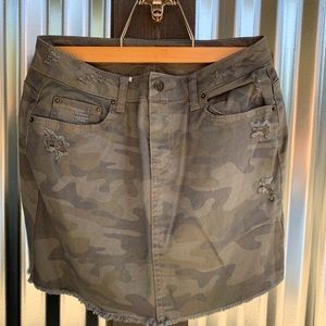 NWOT Vanilla Star Camo Jean Mini Skirt size 5